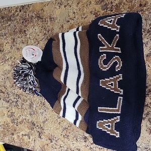 ALASKA BEENIE Pompom